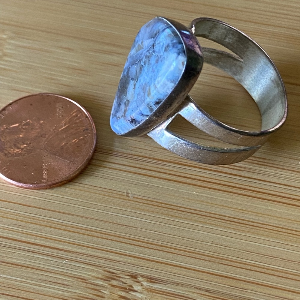 Silver Ring - Picture 4 of 4